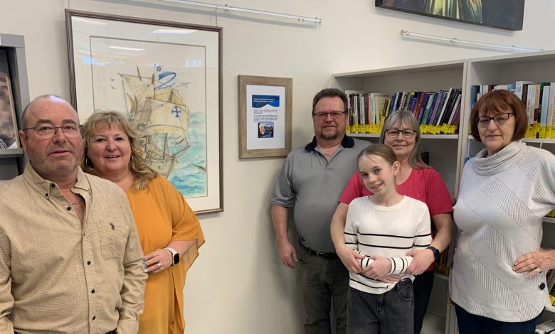 Une section de la bibliothèque à la mémoire de Mme Dickey