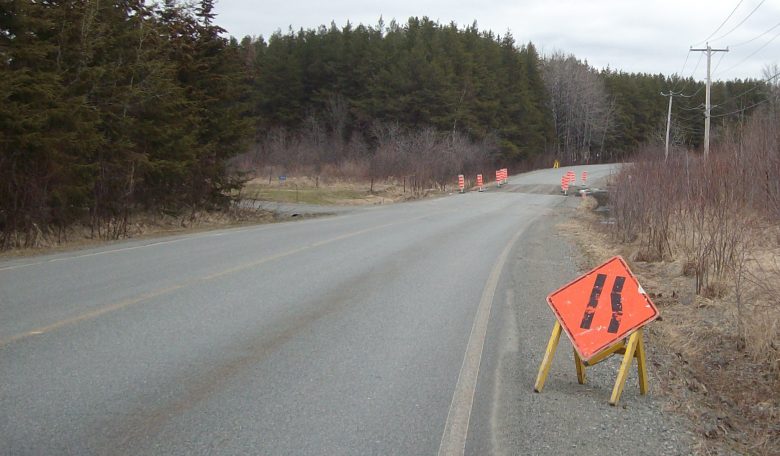 Nouvelle signalisation au ponceau près du lac Hélène