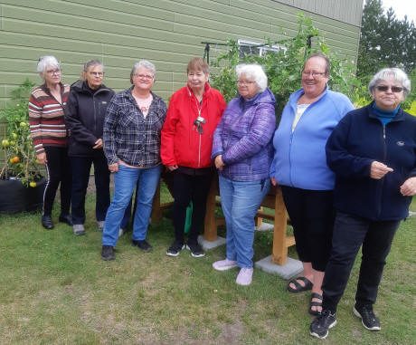 Quelques personnes ayant participé à ce jardin communautaire