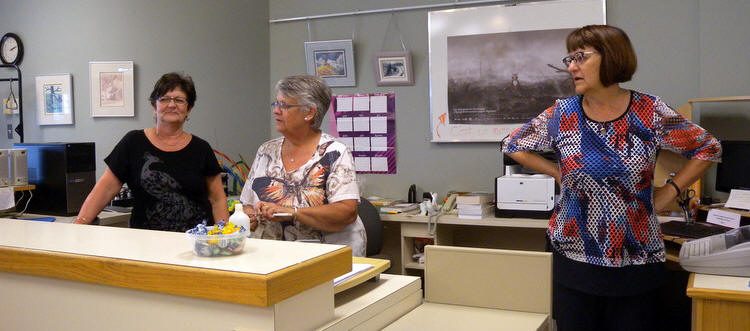 Bénévoles à la bibliothèque lors de la fête familiale 2019