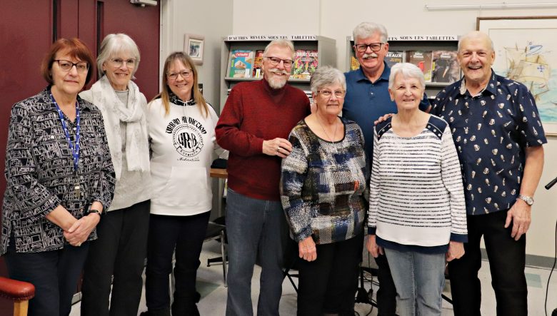 Bénévoles de la bibliothèque avec Lisette Arpin et Réal Dostie