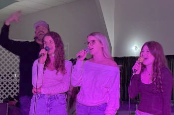 Karaoké - chanson en groupe Karaoké - chanson en groupe