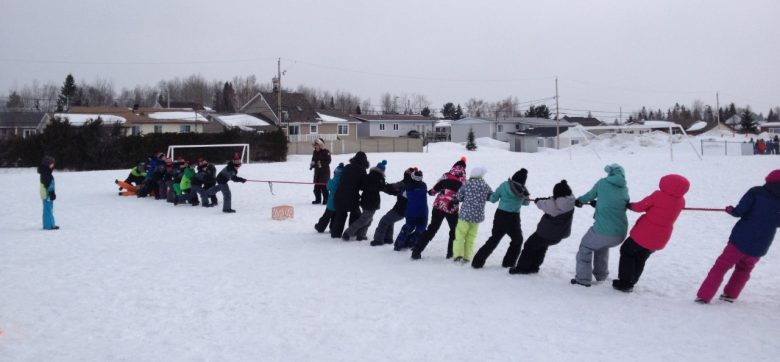 Jeu de tir à la corde lors du carnaval