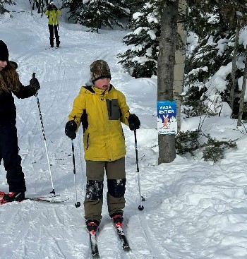Dans une piste de ski de fond... Dans une piste de ski de fond...