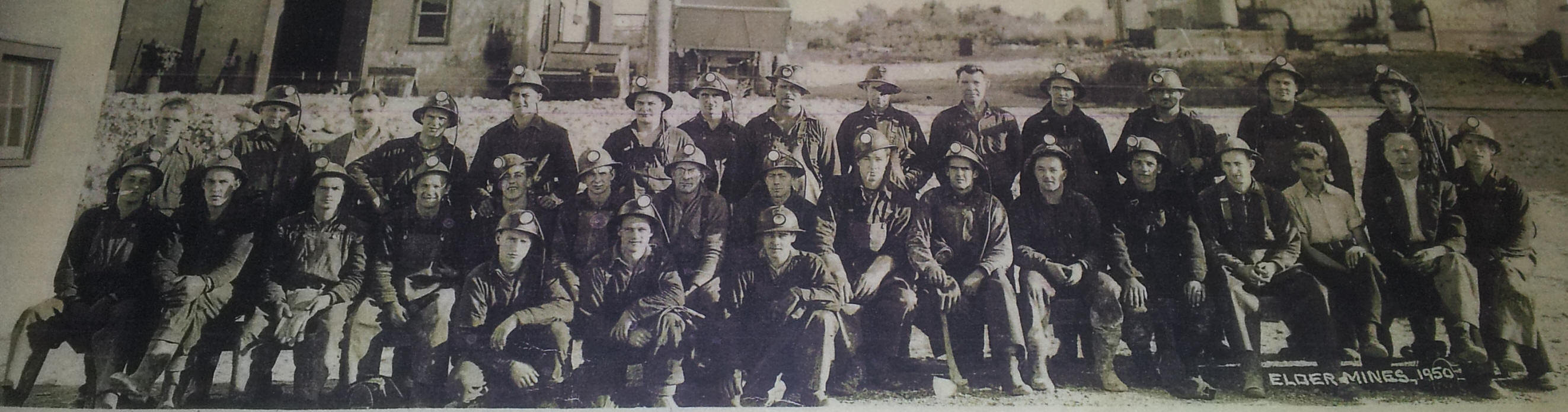 Travailleurs à la mine Elder en 1950 à Évain