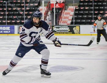 Joueur de hockey en action ! Joueur de hockey en action !