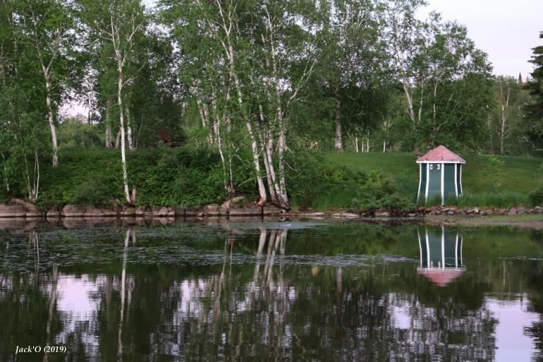 Sur les rives du lac Flavrian