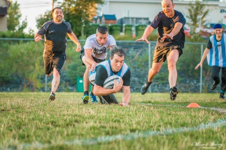 Joueurs de rugby en action