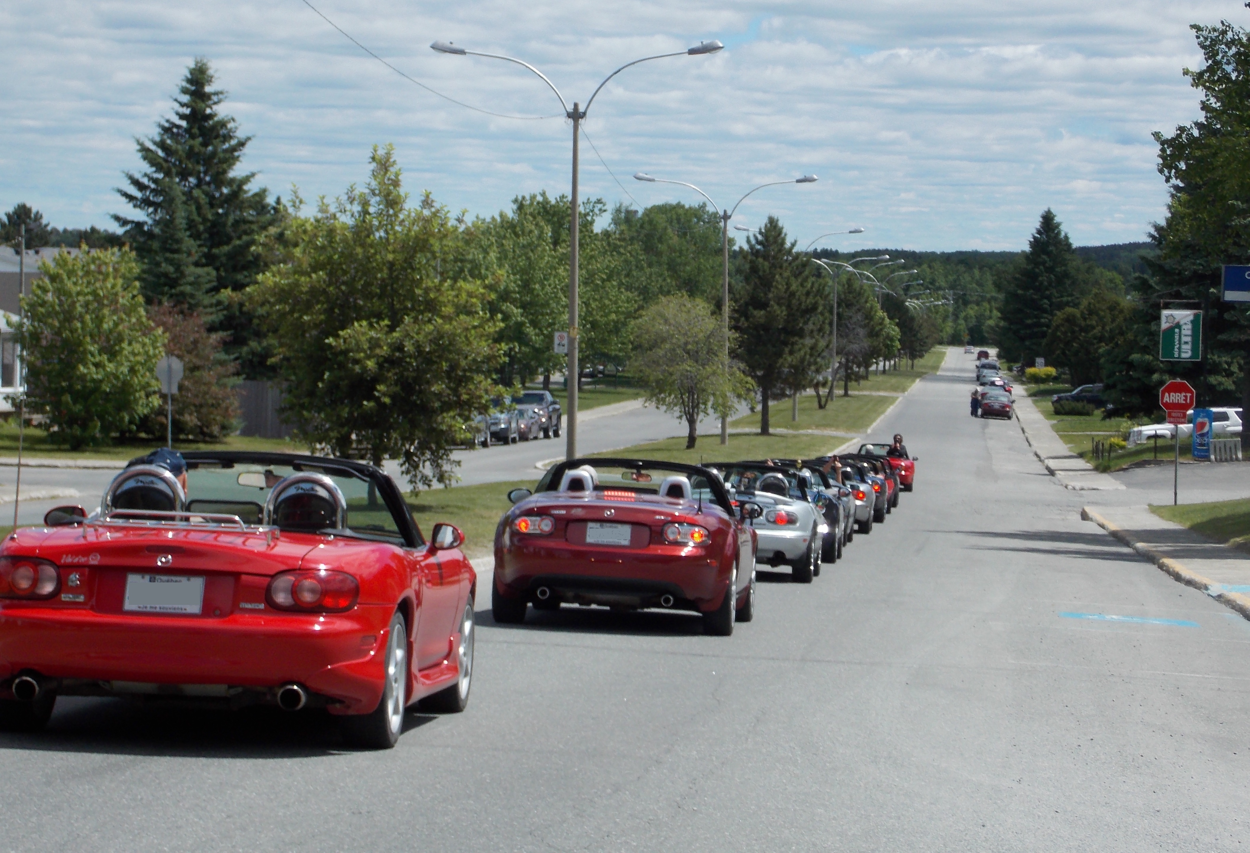 Défilé de voitures Miata